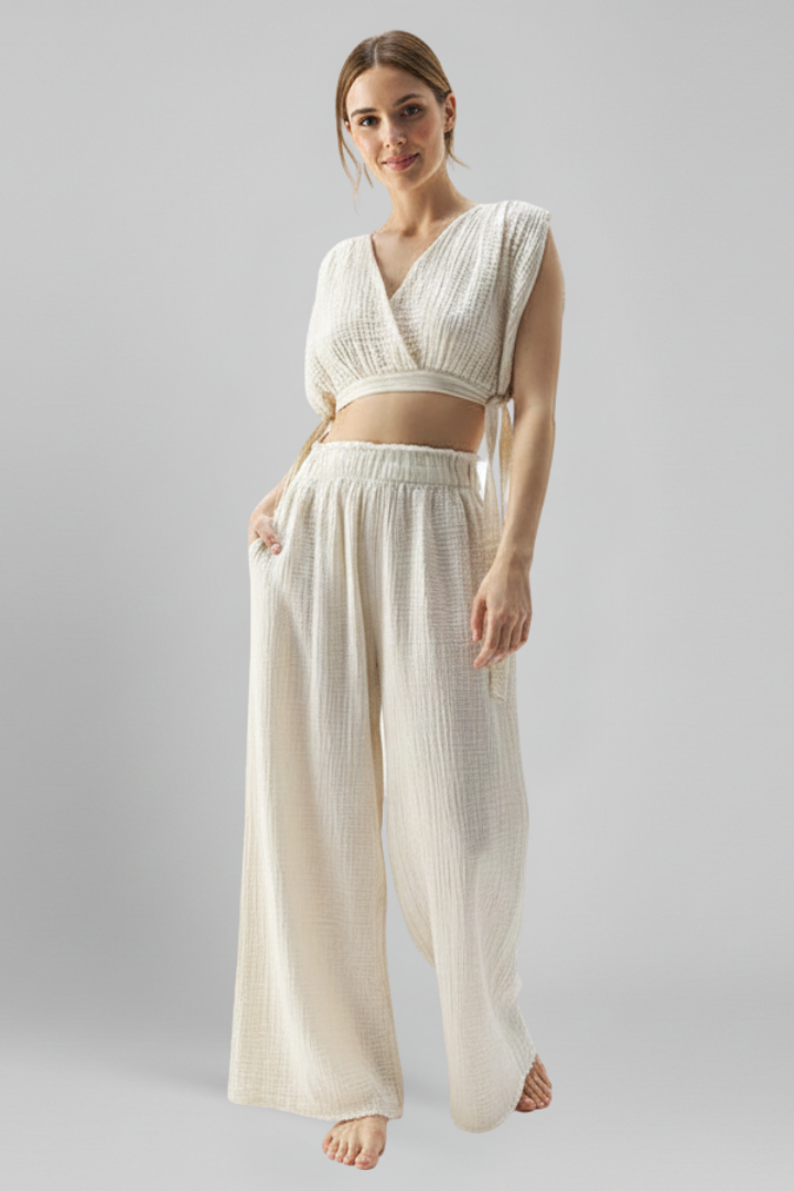 Women’s Two-Piece Set with V Neckline and Wide Legs