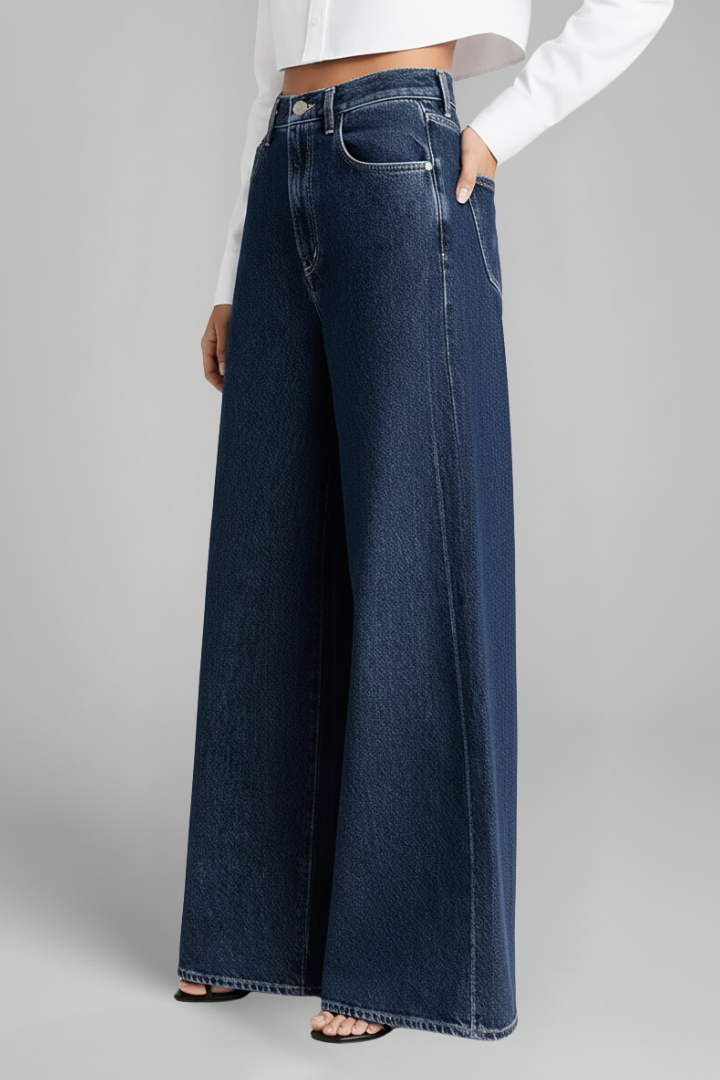 Women’s Wide-Leg Jeans with High Waist and Front Fastening