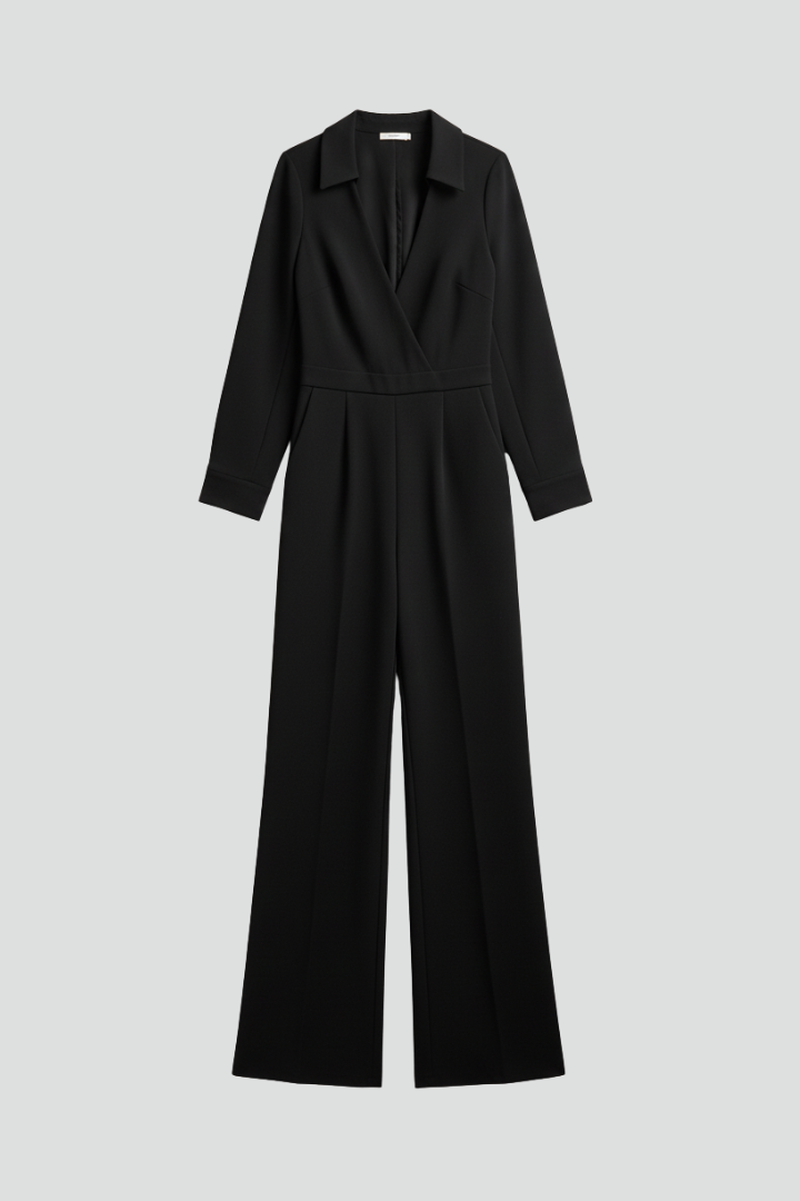 Women’s jumpsuit with shirt collar and wide-leg outline