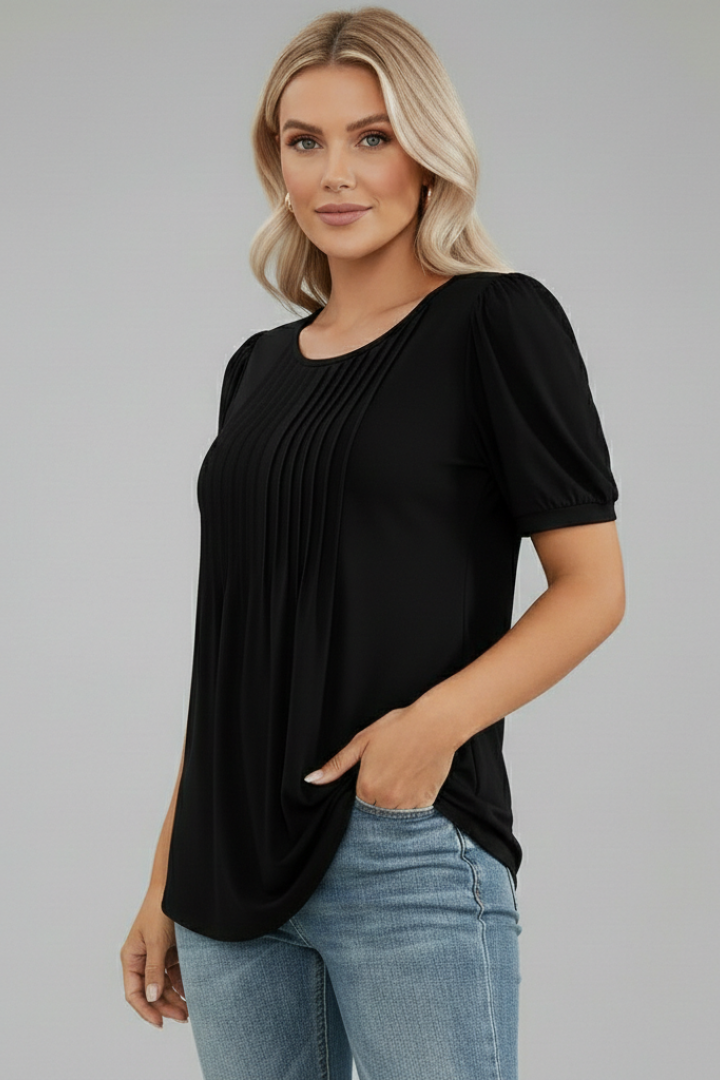 Women’s round neck T-shirt with short puff sleeves