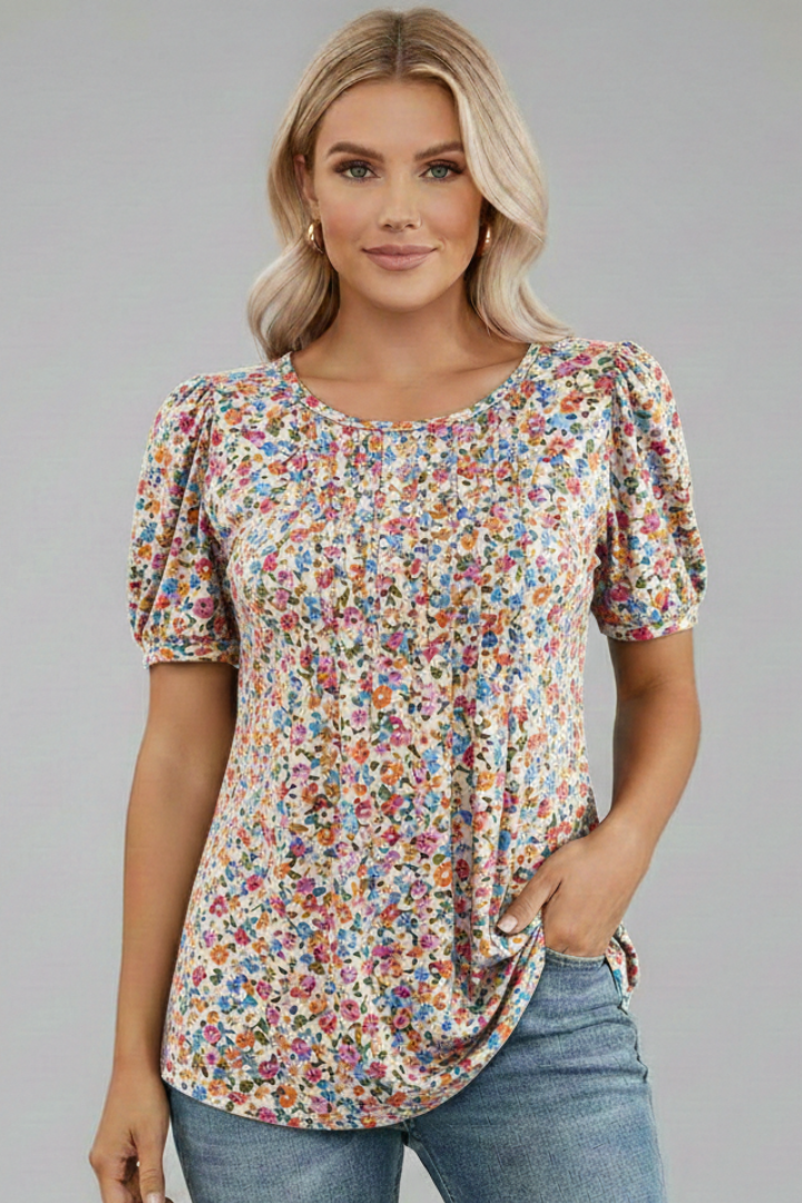 Women’s round neck T-shirt with short puff sleeves